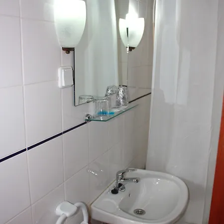 Hotell Dona Leonor 3*