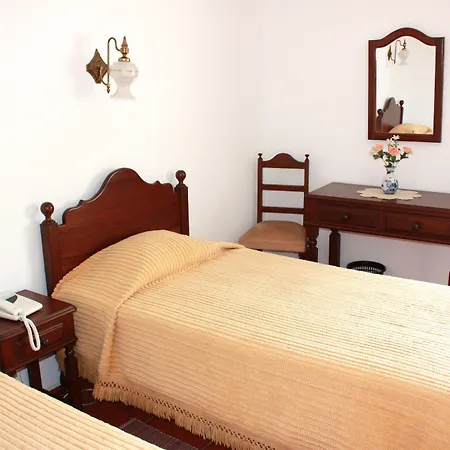 Hotell Dona Leonor 3*